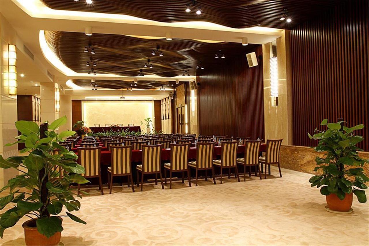 Marina Spa Hotel Sanya Esterno foto