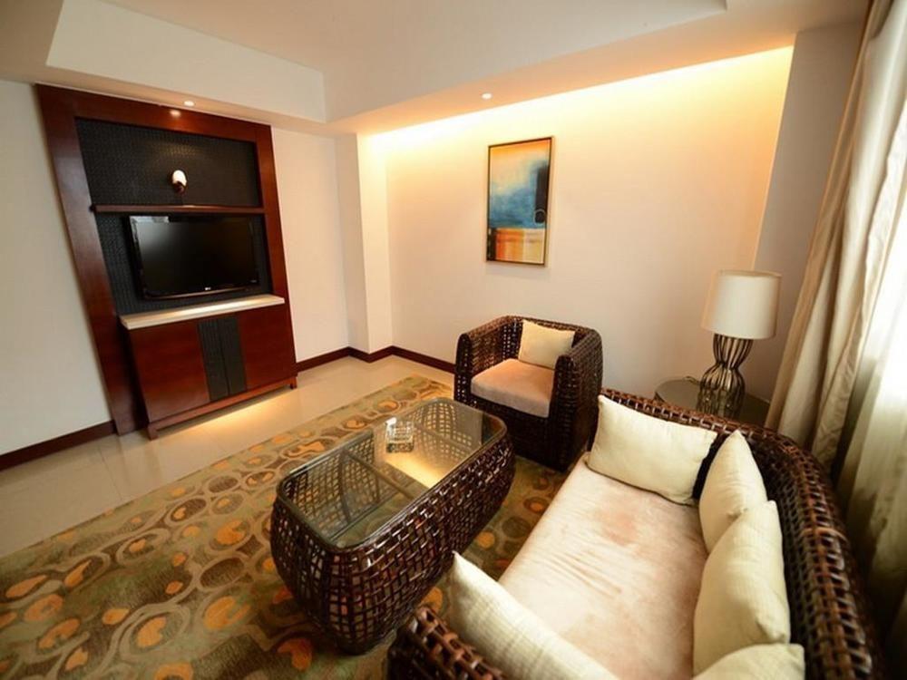 Marina Spa Hotel Sanya Esterno foto