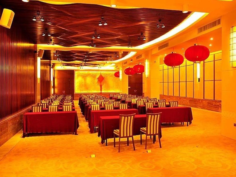Marina Spa Hotel Sanya Esterno foto